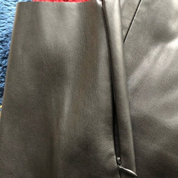 ZARA Black Faux-Leather Pants - Picture 6 of 9